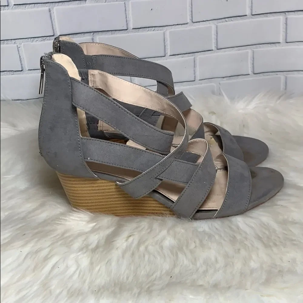 Torrid Strappy Grey Suede Wedges‎ Size 8 Wide